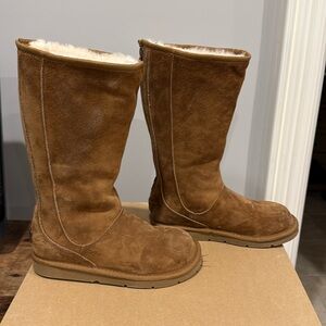 UGG Chestnut Knightsbridge boots size 6